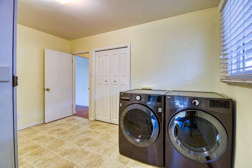 MLS® A2267883 - 1015 6th Avenue  in N/A Beaverlodge, Residential