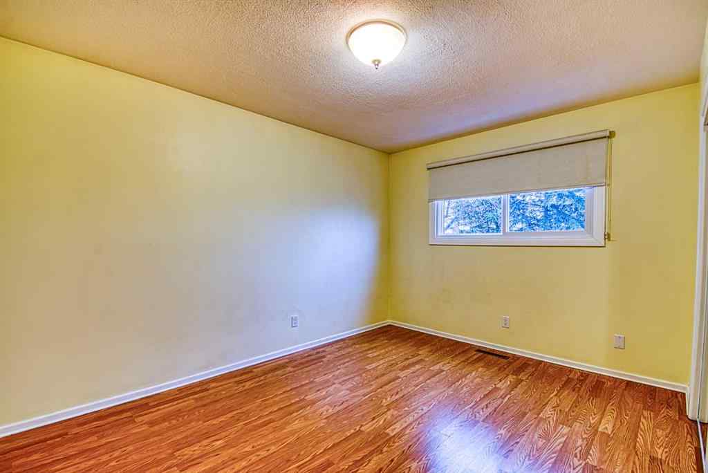 MLS® A2267883 - 1015 6th Avenue  in N/A Beaverlodge, Residential