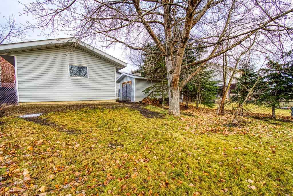 MLS® A2267883 - 1015 6th Avenue  in N/A Beaverlodge, Residential