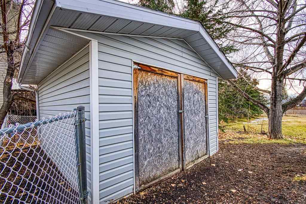 MLS® A2267883 - 1015 6th Avenue  in N/A Beaverlodge, Residential