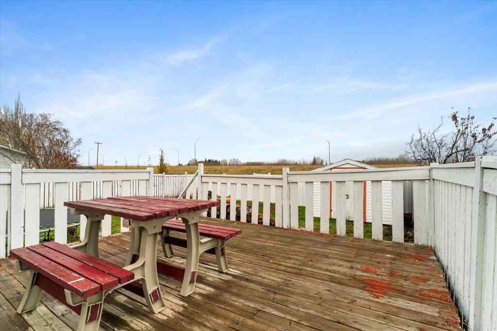 MLS® A2267885 - 6337 93 Street  in Country Club Estates Grande Prairie, Residential