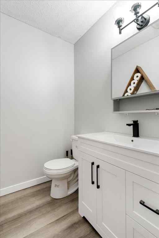 MLS® A2267885 - 6337 93 Street  in Country Club Estates Grande Prairie, Residential