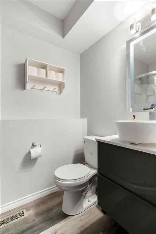 MLS® A2267885 - 6337 93 Street  in Country Club Estates Grande Prairie, Residential