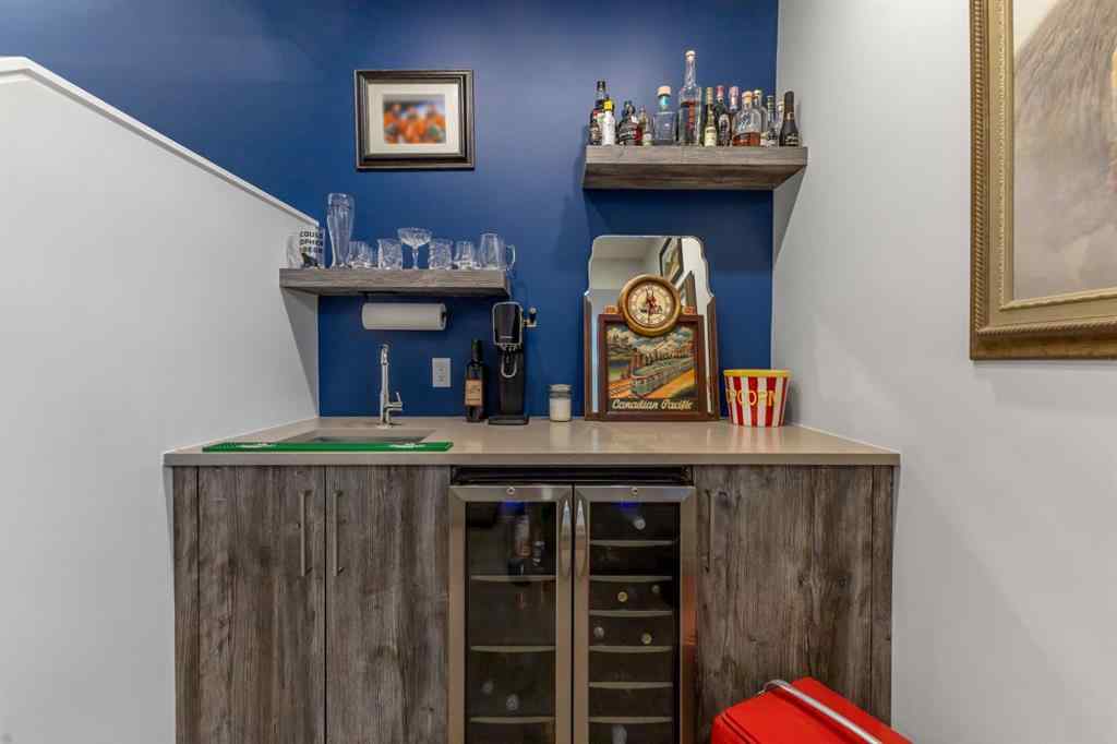 MLS® A2267892 - 5107 6 Street SW in Windsor Park Calgary, Residential