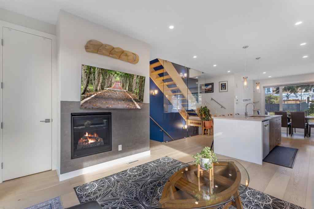 MLS® A2267892 - 5107 6 Street SW in Windsor Park Calgary, Residential