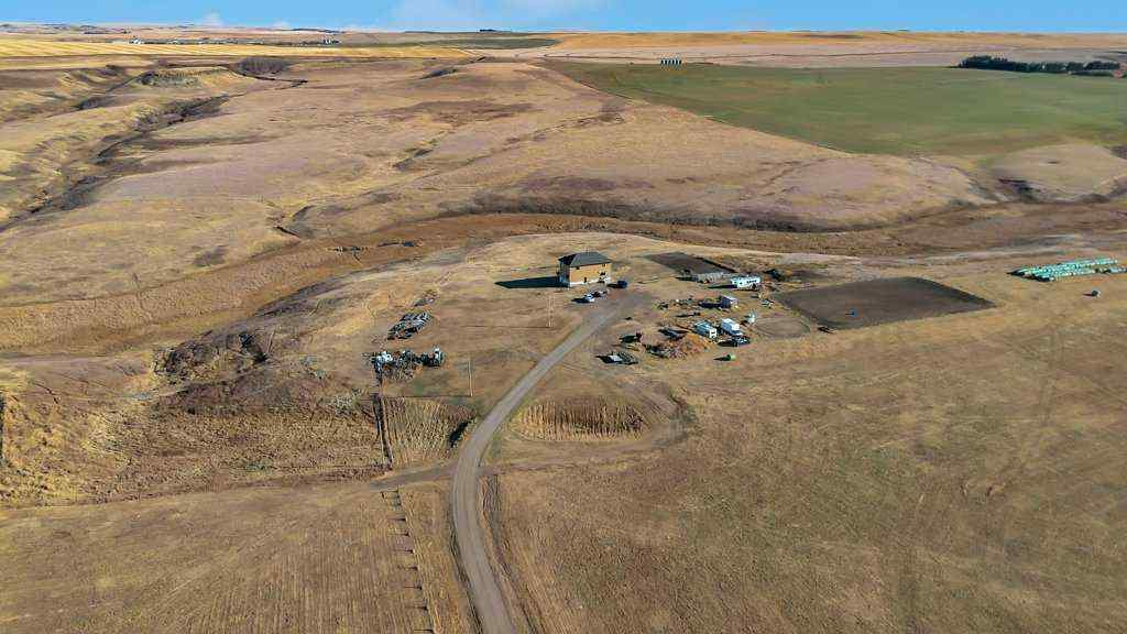 MLS® A2267897 - 253019 Range Road 241   in NONE Rural Wheatland County, Residential