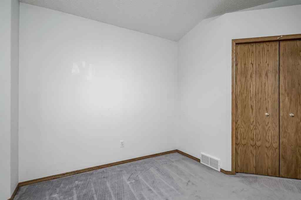 MLS&reg; # A2267898 - 270 Douglas Glen Court SE in Douglasdale/Glen Calgary, Residential Open Houses