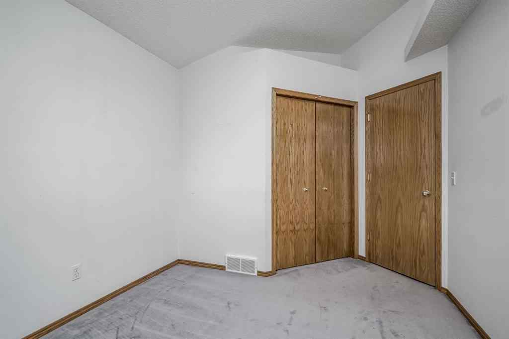 MLS&reg; # A2267898 - 270 Douglas Glen Court SE in Douglasdale/Glen Calgary, Residential Open Houses