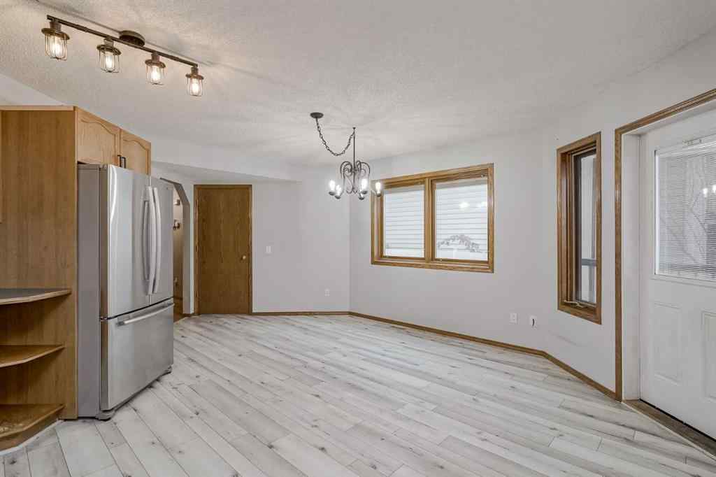 MLS&reg; # A2267898 - 270 Douglas Glen Court SE in Douglasdale/Glen Calgary, Residential Open Houses