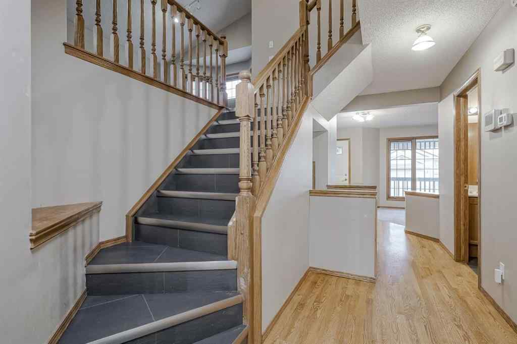 MLS&reg; # A2267898 - 270 Douglas Glen Court SE in Douglasdale/Glen Calgary, Residential Open Houses