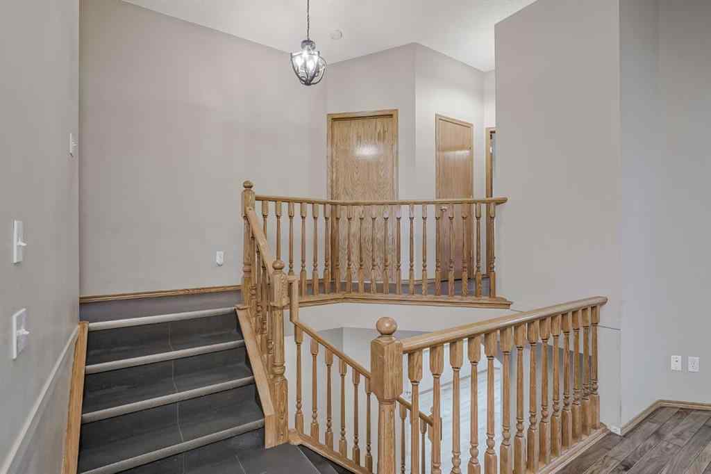 MLS&reg; # A2267898 - 270 Douglas Glen Court SE in Douglasdale/Glen Calgary, Residential Open Houses