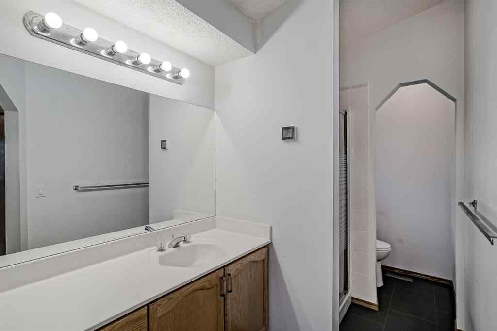 MLS&reg; # A2267898 - 270 Douglas Glen Court SE in Douglasdale/Glen Calgary, Residential Open Houses