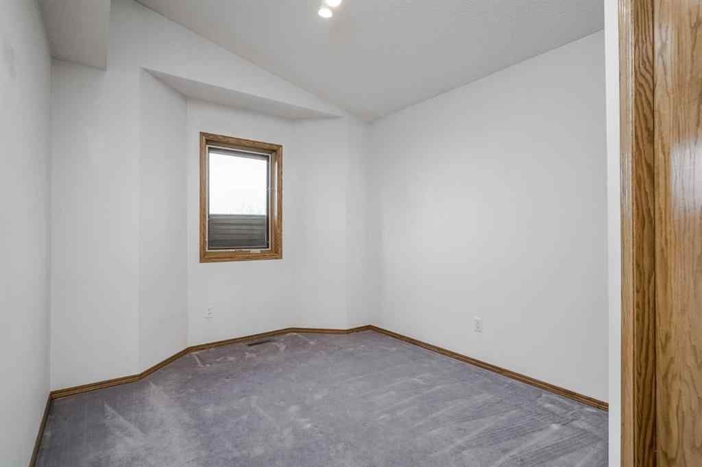 MLS&reg; # A2267898 - 270 Douglas Glen Court SE in Douglasdale/Glen Calgary, Residential Open Houses