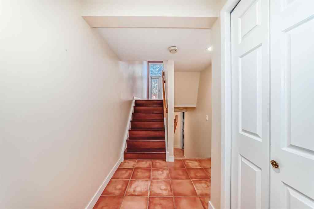 MLS® A2267899 - 357 Point Mckay Gardens NW in Point McKay Calgary, Residential