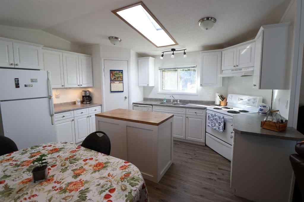 MLS® A2267901 - 3002 33 ave   in NONE Lethbridge, Mobile