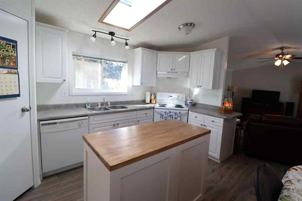 MLS® A2267901 - 3002 33 ave   in NONE Lethbridge, Mobile