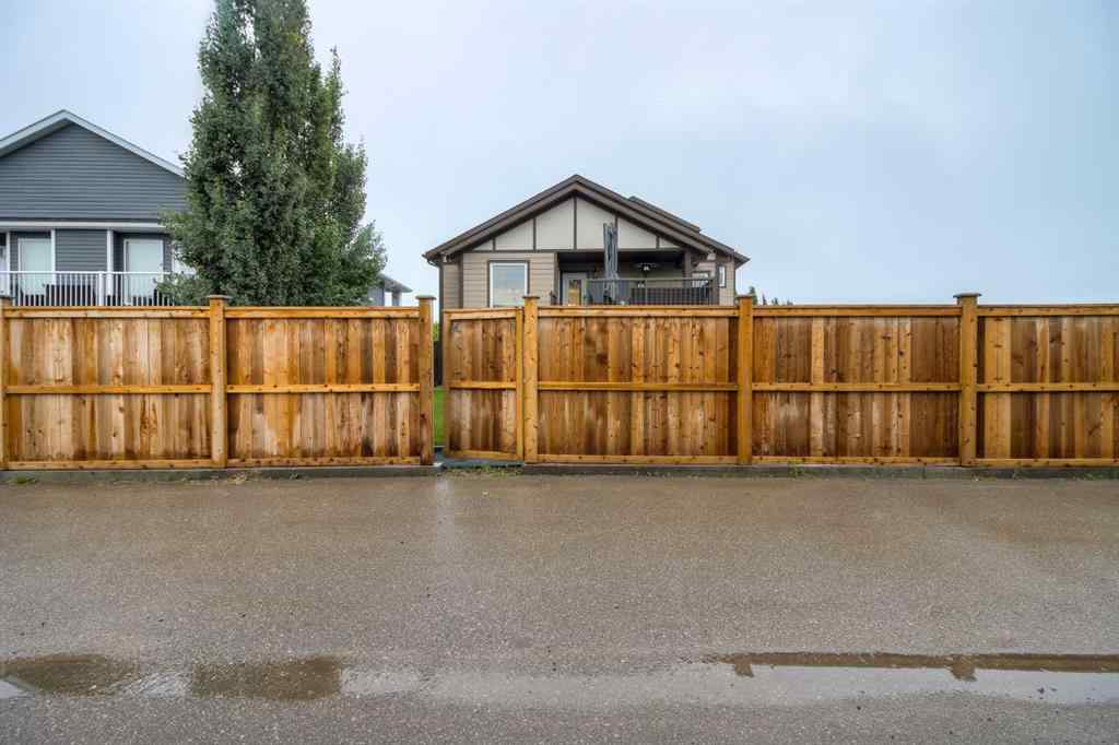 MLS® A2267902 - 2202 Cedar Crescent  in NONE Coaldale, Residential