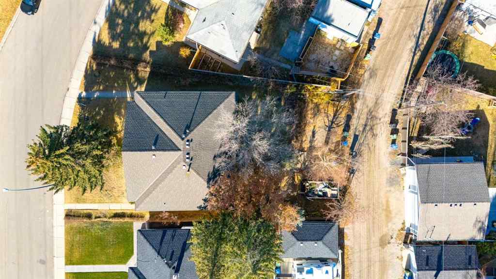 MLS® A2267917 - 126 Winston Drive SW in Westgate Calgary, Residential