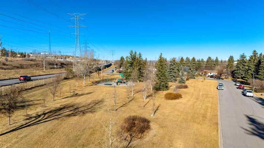MLS® A2267917 - 126 Winston Drive SW in Westgate Calgary, Residential