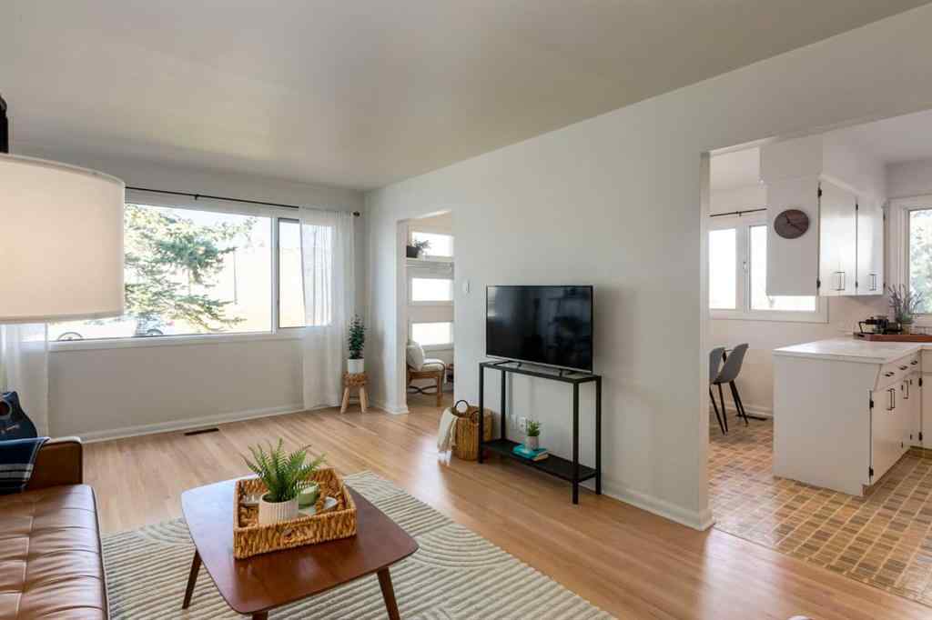 MLS® A2267917 - 126 Winston Drive SW in Westgate Calgary, Residential