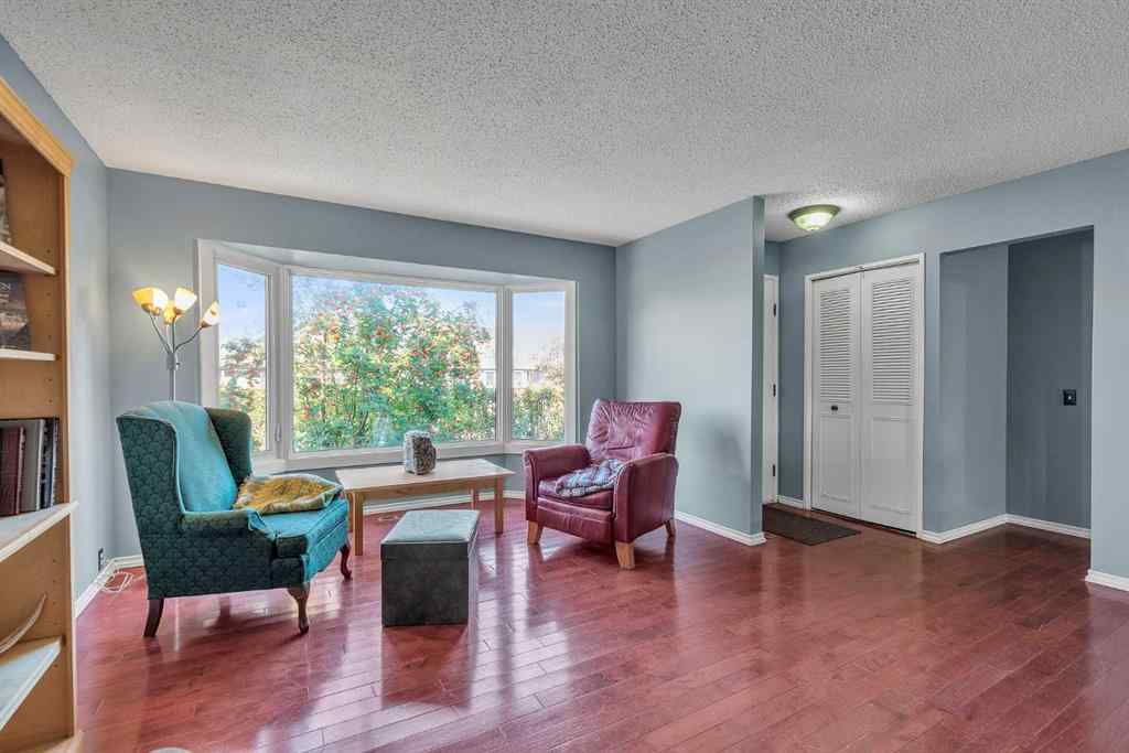 MLS® A2267924 - 212 Dovercrest Place SE in Dover Calgary, Residential