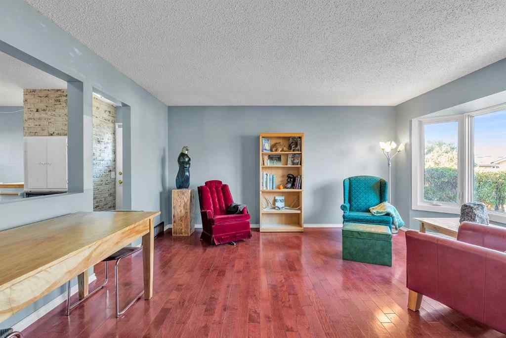 MLS® A2267924 - 212 Dovercrest Place SE in Dover Calgary, Residential