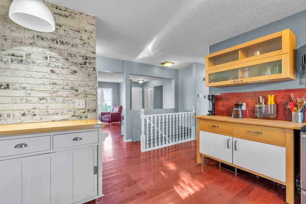 MLS® A2267924 - 212 Dovercrest Place SE in Dover Calgary, Residential