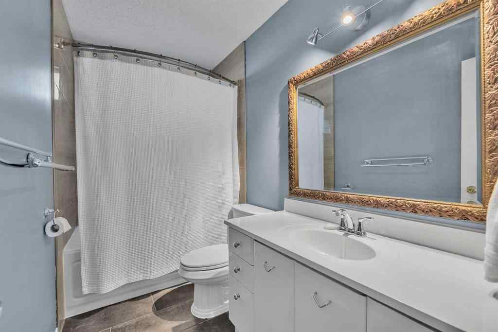 MLS® A2267924 - 212 Dovercrest Place SE in Dover Calgary, Residential