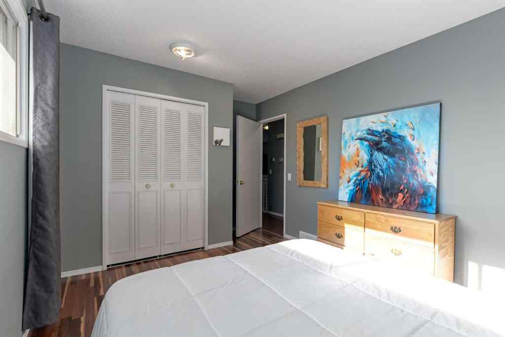 MLS® A2267924 - 212 Dovercrest Place SE in Dover Calgary, Residential