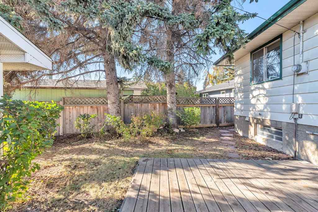 MLS® A2267924 - 212 Dovercrest Place SE in Dover Calgary, Residential