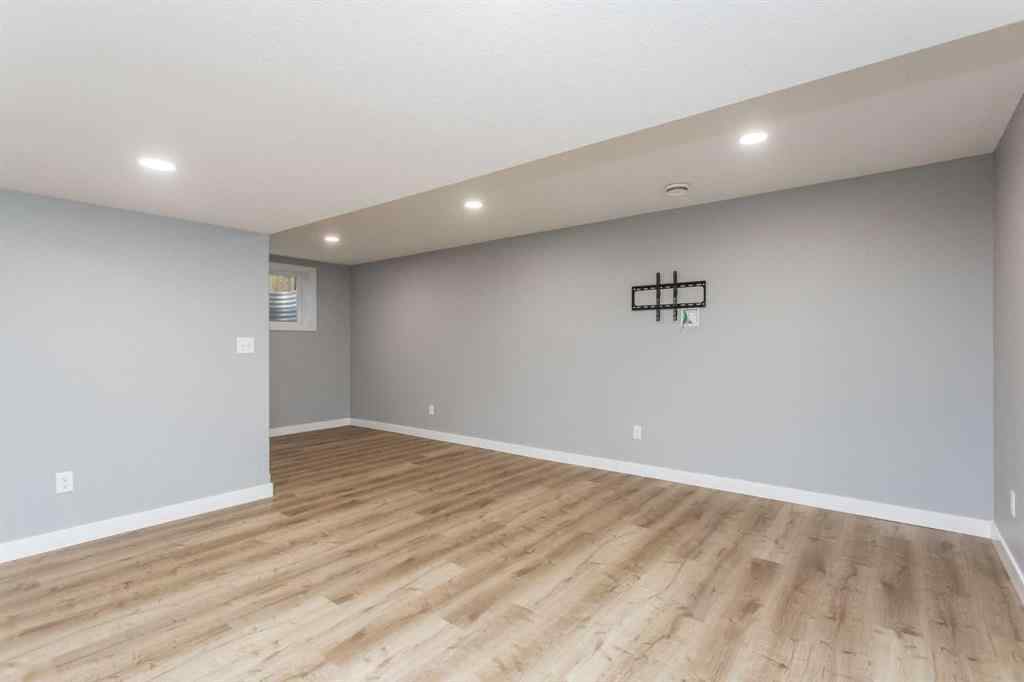 MLS® A2267932 - 55 Arnold Close  in Aspen Ridge Red Deer, Residential