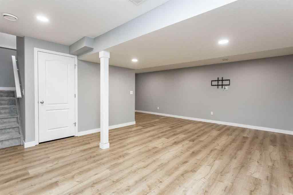 MLS® A2267932 - 55 Arnold Close  in Aspen Ridge Red Deer, Residential