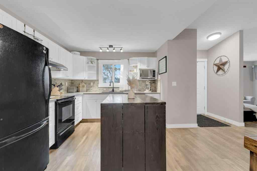 MLS® A2267934 - 25 Erickson Drive  in Eastview Estates Red Deer, Residential