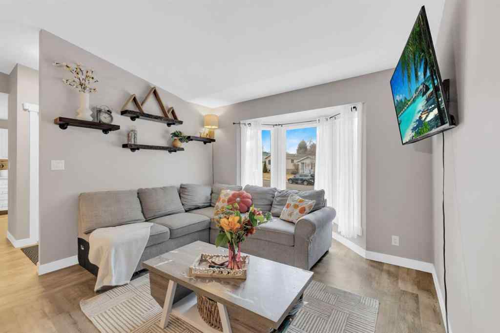 MLS® A2267934 - 25 Erickson Drive  in Eastview Estates Red Deer, Residential