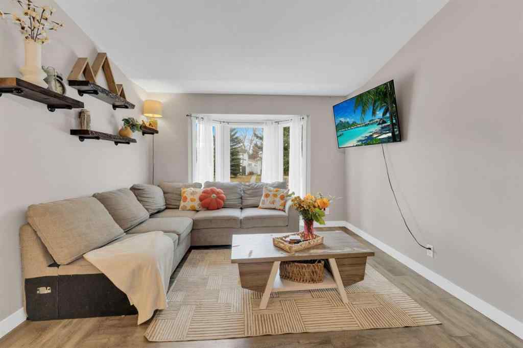 MLS® A2267934 - 25 Erickson Drive  in Eastview Estates Red Deer, Residential