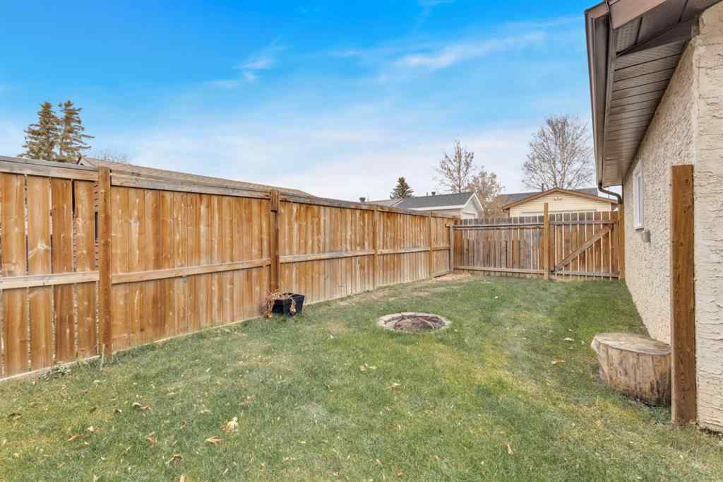 MLS® A2267934 - 25 Erickson Drive  in Eastview Estates Red Deer, Residential