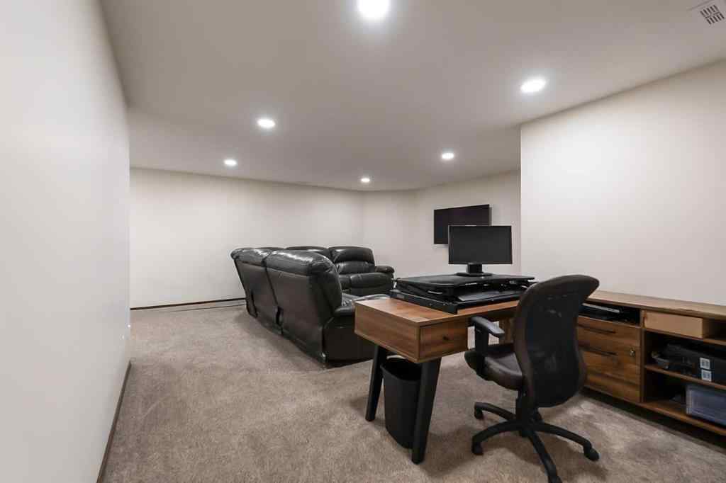 MLS® A2267937 - 749 Northridge Street  in NONE Picture Butte, Residential