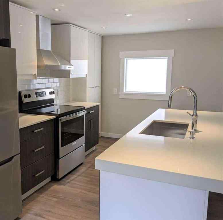 MLS® A2267941 - 866 Balmoral Street SE in River Flats Medicine Hat, Residential