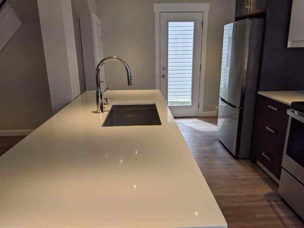 MLS® A2267941 - 866 Balmoral Street SE in River Flats Medicine Hat, Residential