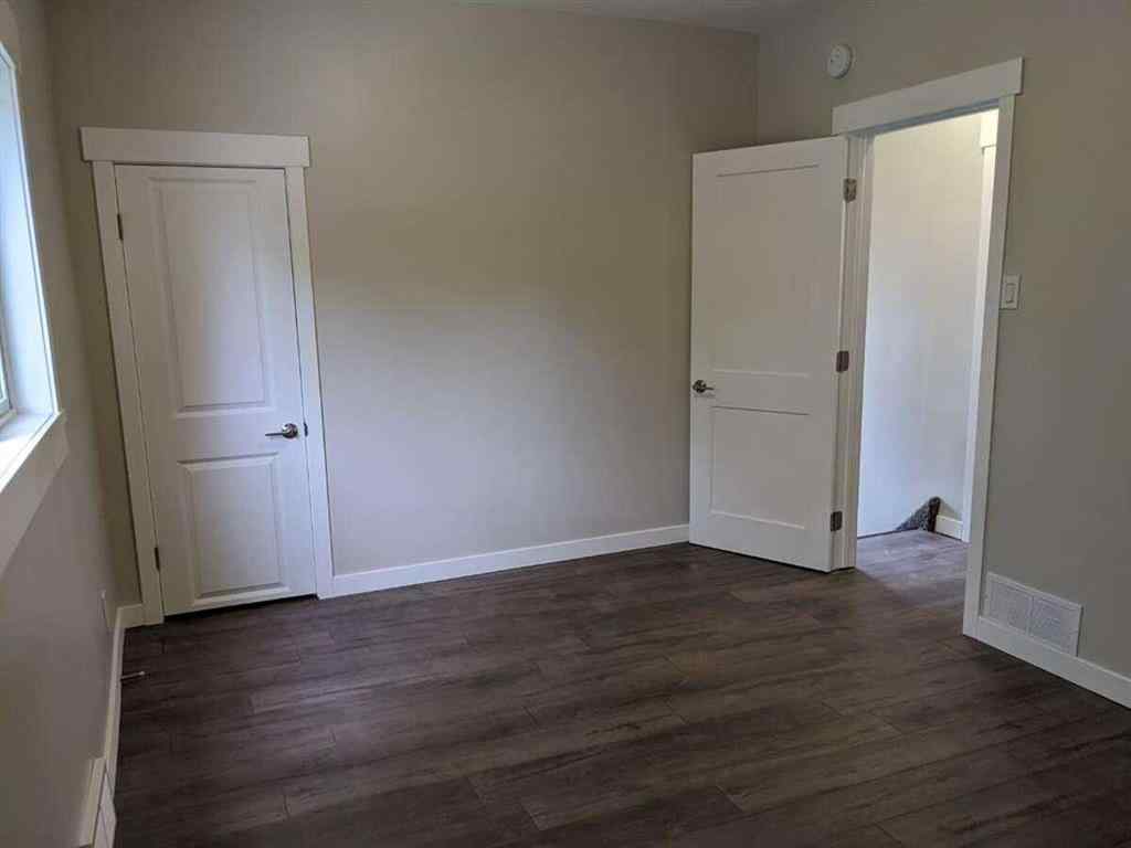 MLS® A2267941 - 866 Balmoral Street SE in River Flats Medicine Hat, Residential