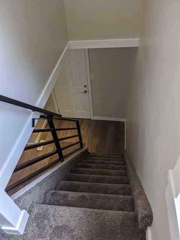 MLS® A2267941 - 866 Balmoral Street SE in River Flats Medicine Hat, Residential