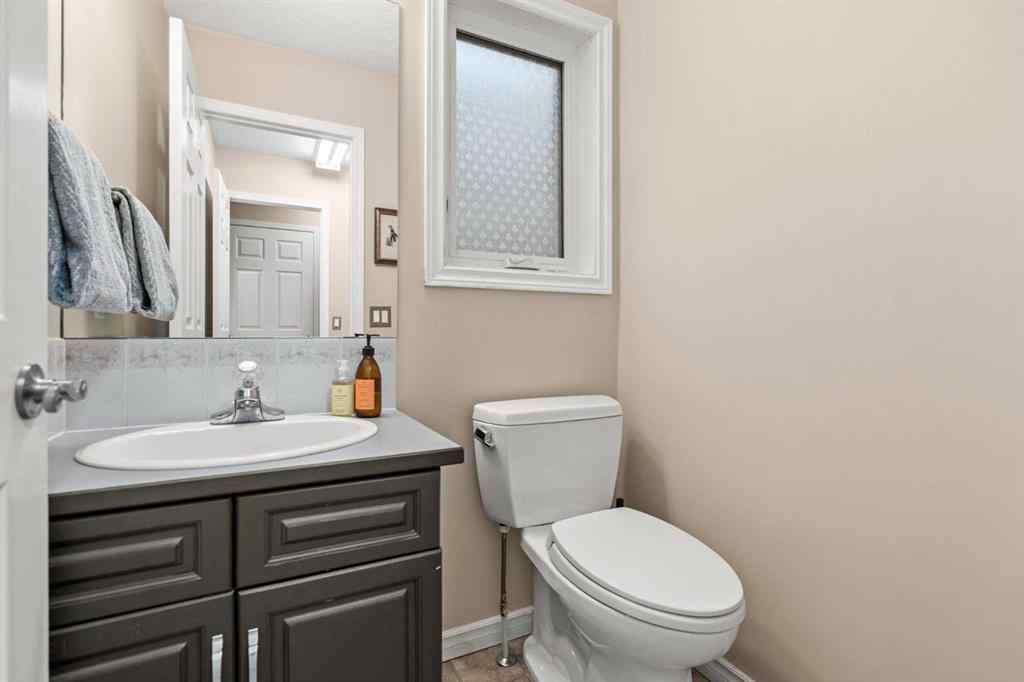 MLS® A2267944 - 43 Sunset Crescent  in Suntree Okotoks, Residential