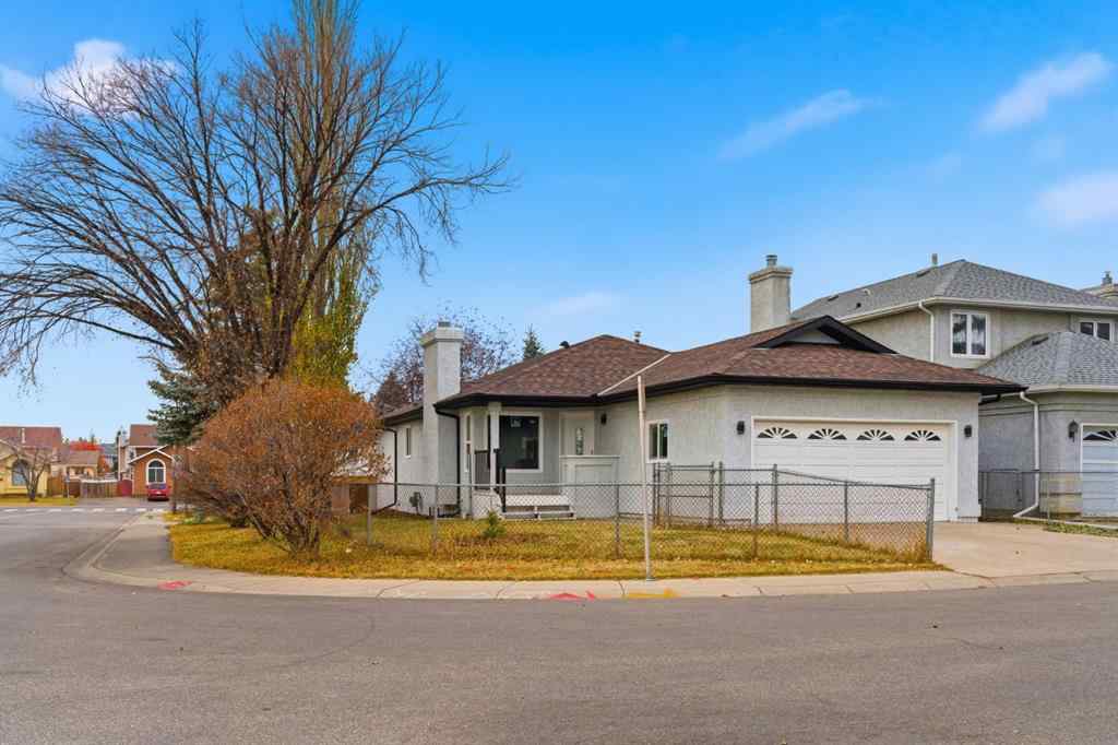 MLS® A2267947 - 5 Del Monica Bay NE in Monterey Park Calgary, Residential