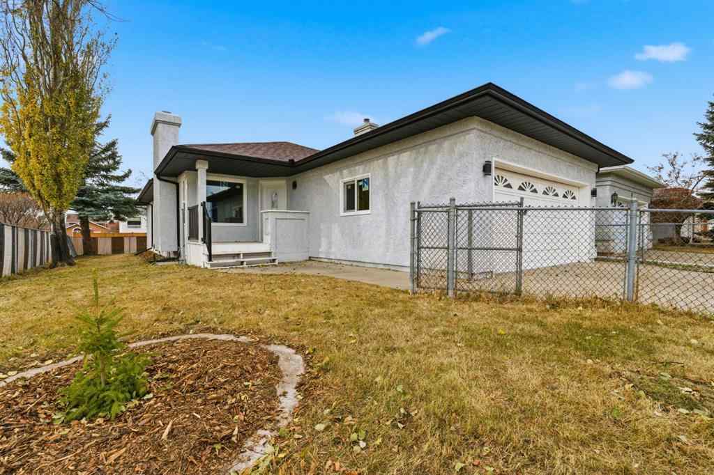 MLS® A2267947 - 5 Del Monica Bay NE in Monterey Park Calgary, Residential