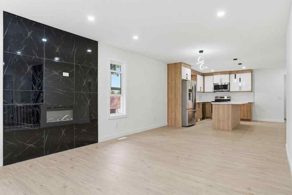 MLS® A2267947 - 5 Del Monica Bay NE in Monterey Park Calgary, Residential