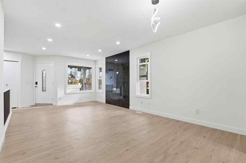 MLS® A2267947 - 5 Del Monica Bay NE in Monterey Park Calgary, Residential