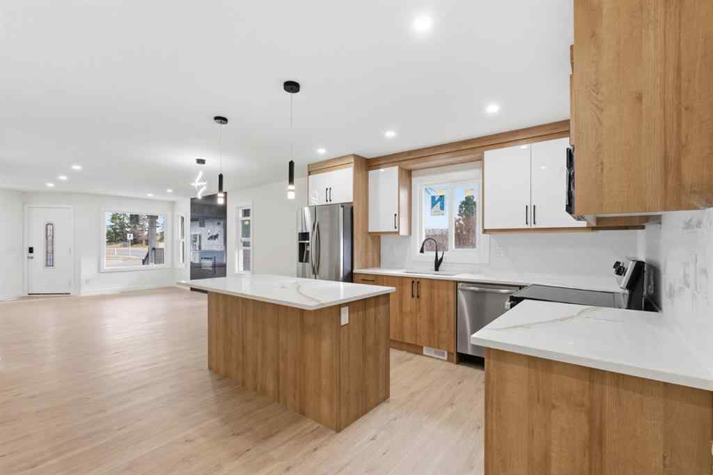 MLS® A2267947 - 5 Del Monica Bay NE in Monterey Park Calgary, Residential