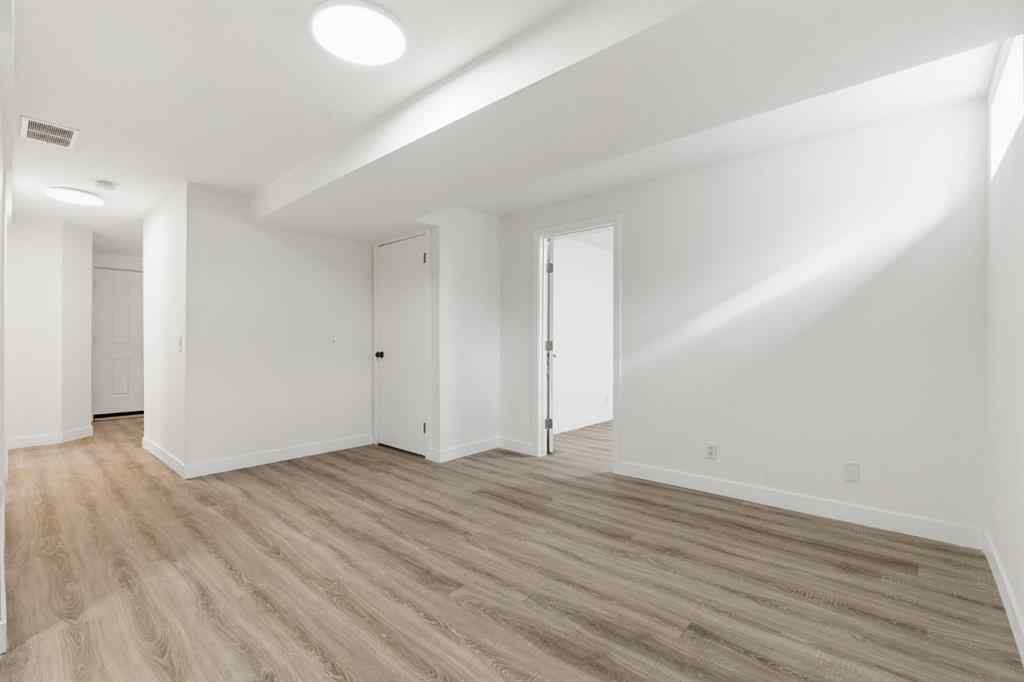 MLS® A2267947 - 5 Del Monica Bay NE in Monterey Park Calgary, Residential