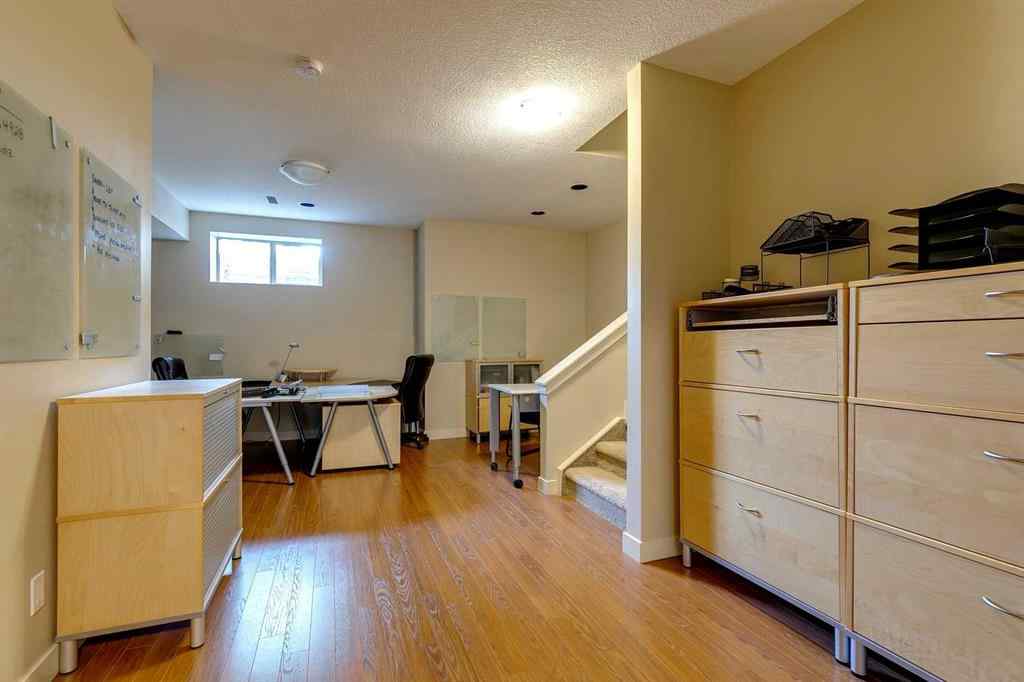 MLS® A2267949 - 446 18 Avenue NE in Winston Heights/Mountview Calgary, Residential