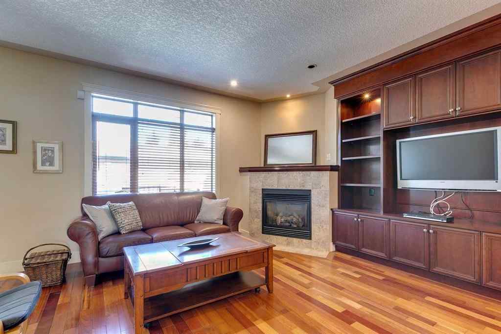 MLS® A2267949 - 446 18 Avenue NE in Winston Heights/Mountview Calgary, Residential